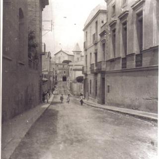 Fotografia de l'any 1940,abans carretera de Sant Adrià, actualment carrer Josep Anselm Clavé.