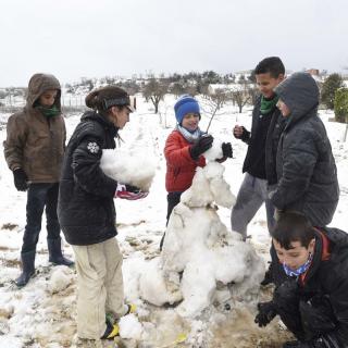 NEU NEVADA A BALAGUER I  A LES GARRIGUES  EL 27/02/2016 NENS JUGANT A LA NEU AL POBLE DEL ALBI LES GARRIGUES  NEU  LLEIDA   11446#Santi Iglesias Boldú