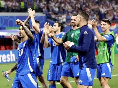Itàlia buscarà avui contra Suïssa ser la primera classificada per a quarts