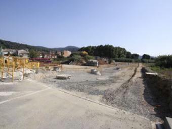 Ja s’ha instal·lat la xarxa de clavegueram de l’ampliació del carrer Sant Sadurni, que acabarà a l’octubre Xavier Solanas