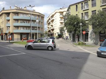 Aquest és el punt on s’ha de fer la rotonda: a la confluència entre el carrer Cavalleria i el passeig de Sant Joan Albert Llimós