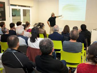 Xevi López, d’Educa, explicant el seu projecte de gestió davant d’una sala plena Marc Sanyé