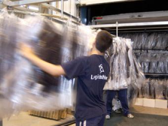 L’empresa té capacitat per emmagatzemar fins a 30 milions de peces en els seus set centres logístics Ramon Ferrandis