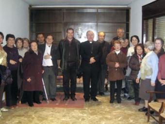 El bisbe Saiz Meneses i l’alcalde de la Roca, Rafael Ros, en la visita que van fer l’any 2010 al pis de la Torreta