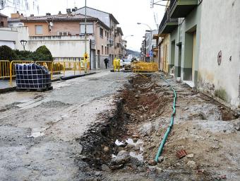 Les obres de reurbanització van començar fa sis setmanes i està previst que s’acabin a l’agost Ramon Ferrandis