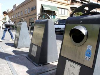 Una de les dues àrees amb contenidors soterrats de la plaça de la Corona que es van construir l’any 2009 Griselda Escrigas