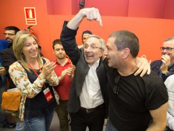 Mayoral indica el número 13, Rudy Benza, el darrer regidor aconseguit que li donava la majoria absoluta Xavier Solanas