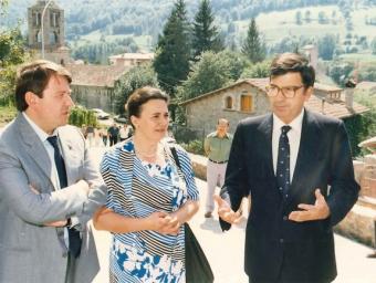 Berta Badà, amb Xavier Soy i Ernest Lluch, en una imatge d’arxiu que ha difòs l’Ajuntament de Camprodon