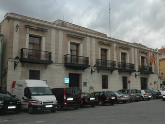 Façana principal de l'Ajuntament de Silla. S. Grande