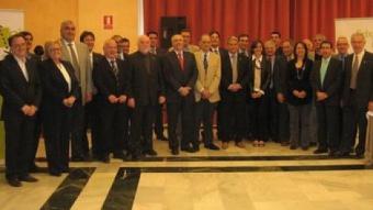 Primera reunió de treball d'una trentena de municipis catalans de l'Eix de l'E-9 l'any 2008 J.A