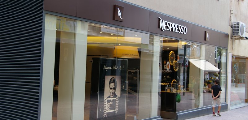 Reconeixen converses per obrir una botiga Nespresso | Azahara Palomares |  tarragona | Serveis | El Punt Avui