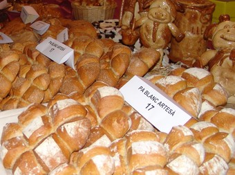 El pa, és el protagonista de la fira artesana de Torrelles de Foix.  C.MORELL