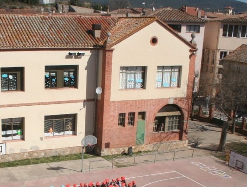 L'escola Vilarrasa , de Besalú. EL PUNTAVUI