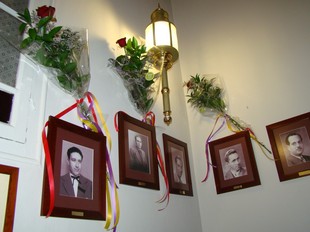 L'ofrena floral als tres alcaldes republicans, ahir/  S. QUEVEDO