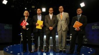 Els candidats Badia, Junqueras, Romeva, Vidal-Quadras i Tremosa, ahir abans de començar el debat de TV3.  ORIOL DURAN