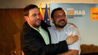 Junqueras i el líder d'ERPV Agustí Cerdà, a Gandia.  EL PUNT