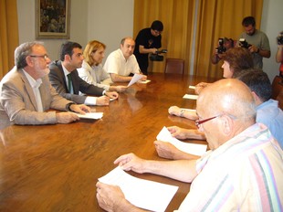 Els alcaldes es van reunir a l'ajuntament de Figueres. mar vicente