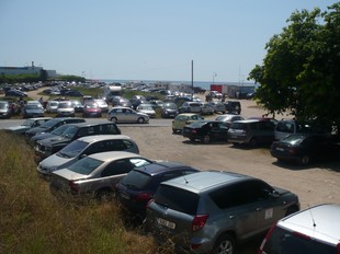 L'aparcament de la platja Llarga ahir. J.M