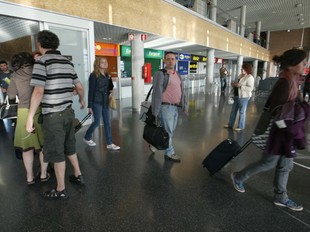 Moviment de passatgers a l'aeroport de Reus, en una imatge recent.  J. FERNÀNDEZ