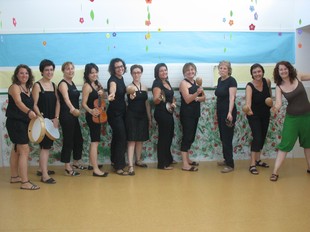 Les participants en les classes de formació d'educació musical. EL PATI