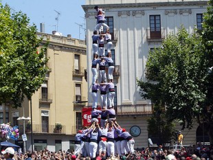 Tres de nou amb folre de la Jove de Tarragona a Mataró.  ANDREU PUIG