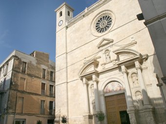A l'església de Sant Julià de l'Arboç ahir no es va fer l'habitual missa de les set del vespre com a conseqüència de la vaga. EL PUNT