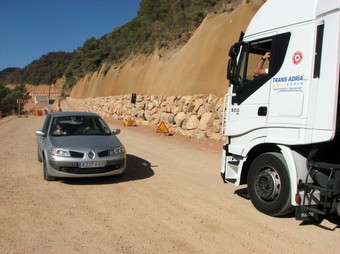 La nova carretera de Prat de Comte a Horta suposarà una gran millora per al poble i també per a tota la zona del Matarranya. Però avui encarà és lluny d'acabar-se.  ACN