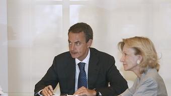 María Teresa Fernández de la Vega, José Luis Rodríguez Zapatero i Elena Salgado, en una reunió el passat dia 1.  EFE