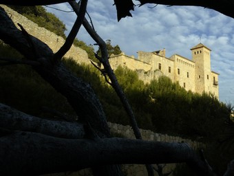 Una imatge del castell de Tamarit al Tarragonès que Spanair ha situat a la Costa Brava.  A.S