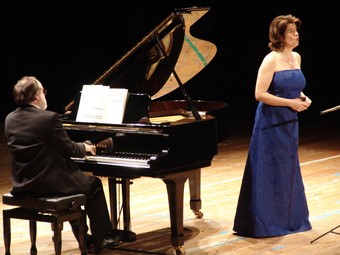 El pianista Anton Cardó i la mezzosoprano Elena Gragera en un concert a Valls.  A.ESTALLO