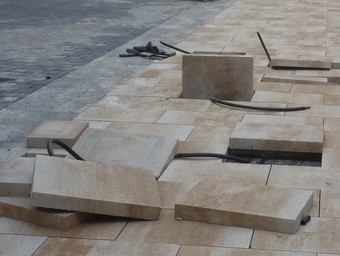 Pavimentació de la riera Sant Jordi de Montgat, al seu tram final, fa uns dies.  J.G.N