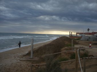 La platja que es va regenerar a Cabrera de Mar ha desaparegut aquest hivern.  E.F