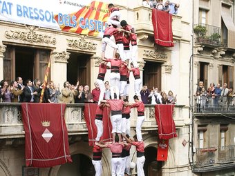 Cinc de nou carregat per la Vella en la darrera Santa Úrsula. /  D.BALAGUER