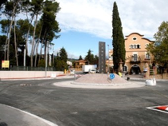 La nova rotonda a la cruïlla de Can Quico de l'Ametlla del Vallès.  AJUNTAMENT DE L'AMETLLA DEL VALLÈS