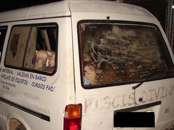 La furgoneta Nissan Vanette carregada amb els xais que havien estat robats a Aiguaviva estava estacionada al carrer Pedret de Girona.