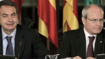 El president del govern espanyol, José Luis Rodríguez Zapatero, amb el president de la Generalitat, José Montilla.  EFE