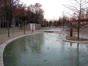 El parc de la Mitjana de Lleida, glaçat.  ACN