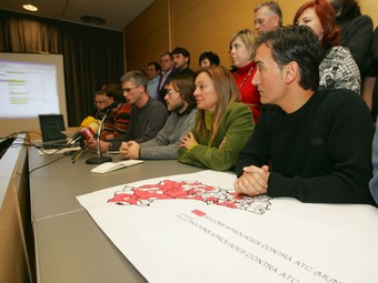 Els membres de la CANC a durant la compareixença a Tortosa dissabte passat. M.,M