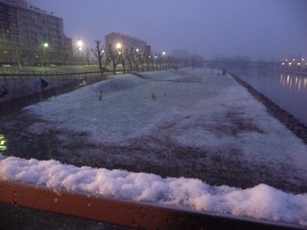 Neu a la riba del Segre, ahir a la tarda a Balaguer.  D.M