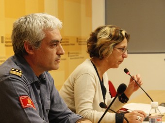 Joan Rovira, subdirector general dels Bombers, i Olga Lanau, directora general de Prevenció i Extinció d'Incendis. /  ACN