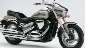 L'autèntic esperit custom queda reflectit en la Suzuki Intruder M800.