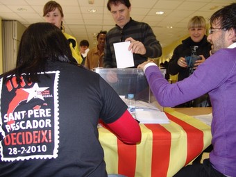Votants a Sant Pere Pescador. O.M.