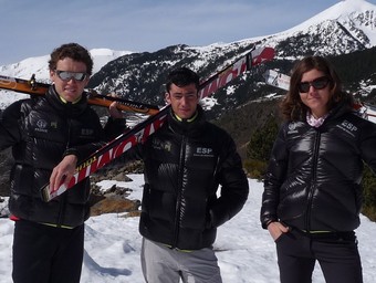 D'esquerra a dreta, Marc Pinsach, Kílian Jornet i Mireia Miró a Canillo, on estan disputant el campionat del món d'esquí de muntanya.  MARC SALGAS