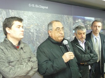Joaquim Nadal ahir envoltat d'alcaldes de la zona anunciant l'inici de les obres.  A.M