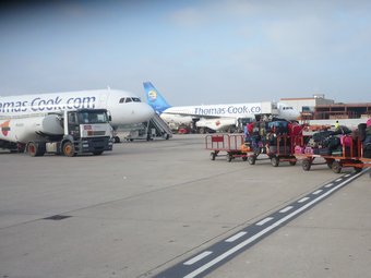 Thomas Cook és una de les principals aerolínies que operen xàrters en temporada alta a l'aeroport de Reus. Ò.P.J