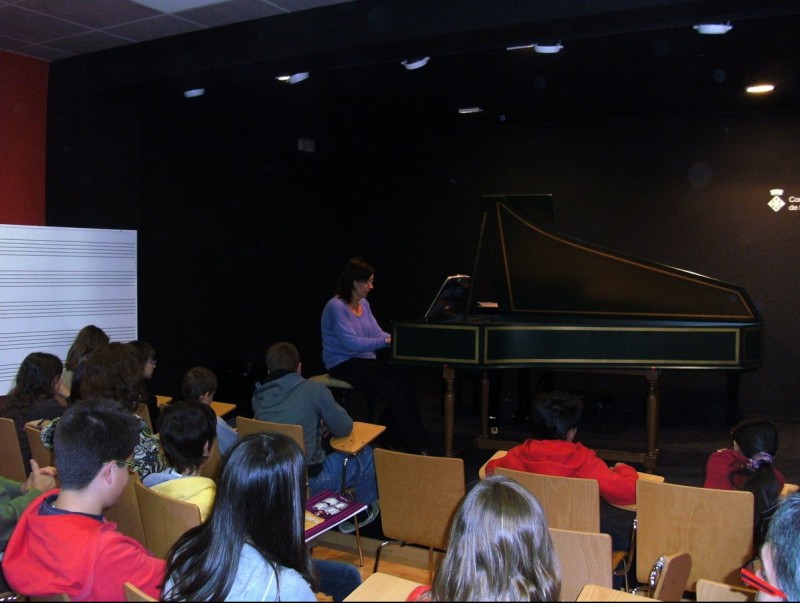 Una de les activitats que han realitzat els alumnes de l'Escola de Música del Ripollès. EL PUNT