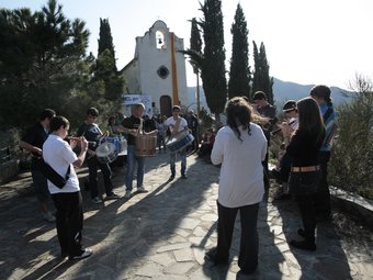 L'acte de presentació de les plataformes es va fer a l'ermita de Sant Antoni de Porrera. José Carlos León