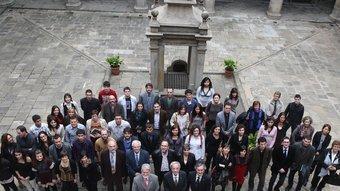 Una imatge de família dels premiats, ahir, a Barcelona. /  ORIOL DURAN