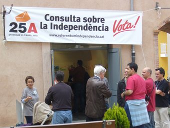 L'exterior de la seu de les votacions SIGNATURA