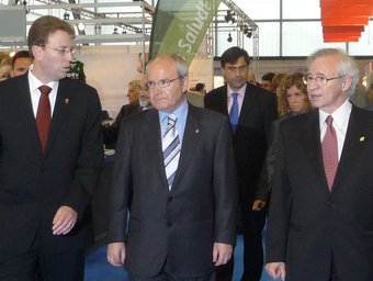 L'alcalde de Tortosa i el president de les cambres catalanes, amb Montilla, durant la inauguració d'Expoebre. G.M